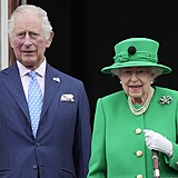 Královna Alžběta II. a princ Charles
