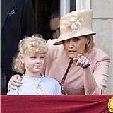 Lady Louise Windsor vyrostla do krsy. Na oslavch Trooping the Colour si...