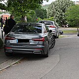 Pohřeb Josefa Abrháma: Dagmar Havlová dorazila v autě za dva miliony korun.