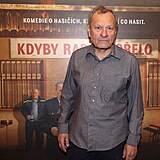 Miroslav Krobot na premie nov komedie v prask Lucern.