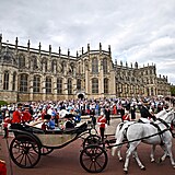 Ceremoniál podvazkového řádu na hradě Windsor