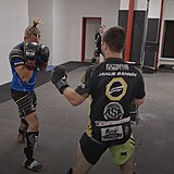 Adam Raiter trénuje na zápas s Nathanem