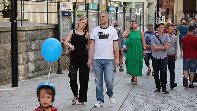 Primátor nco s manelkou zapálen probíral.