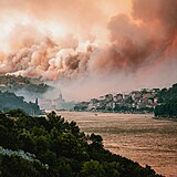 Okolí chorvatského Šibeniku sužují ničivé požáry.