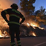 Okol chorvatskho ibeniku a Zatonu suuj niiv pory.