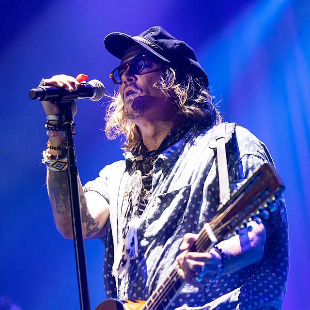 Johnny Depp ovl�dl show sv�ho par��ka Jeffa Becka