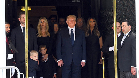 Rodina Trumpových na pohbu Ivany Trumpové.