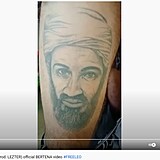 Tetování Usámy bin Ládina, které se objevuje v klipu Lea Beránka.