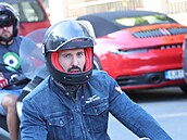 Václav Noid Bárta dorazil a po obadu. Pijel na motorce.