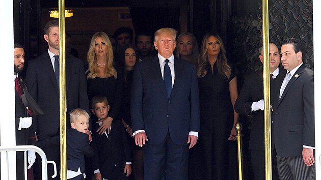 Rodina Trumpových na pohbu Ivany Trumpové.