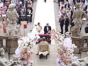 Svatba na Trojském zámku se nesla v luxusní duchu.