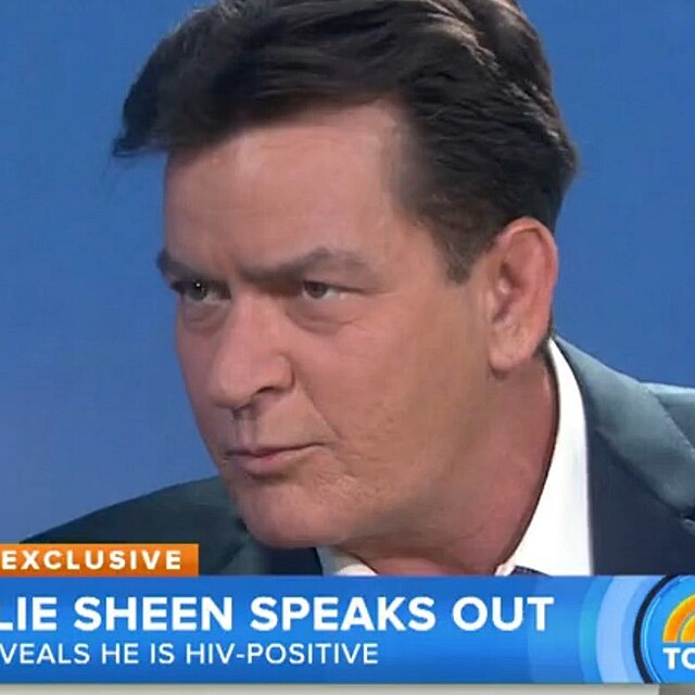 Charlie Sheen v roce 2015 v televizi piznal, e je HIV pozitivn. Chtl...