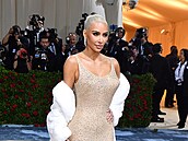 Kim Kardashian dorazila v atech Marilyn Monroe.