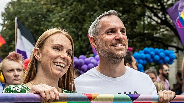 Zdeněk Hřib s manželkou Annou na letošním pochodu Prague Pride