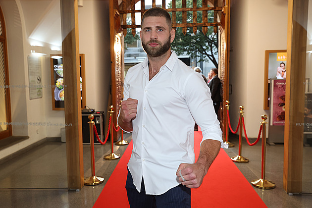 Zbývají 2 dny do titulového zápasu obávané české UFC legendy. Jak může Ulberg ohrozit Procházku?