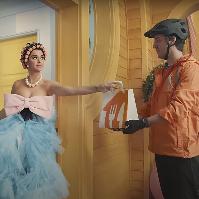 Katy Perry v nové reklamě na donáškovou službu Just Eat