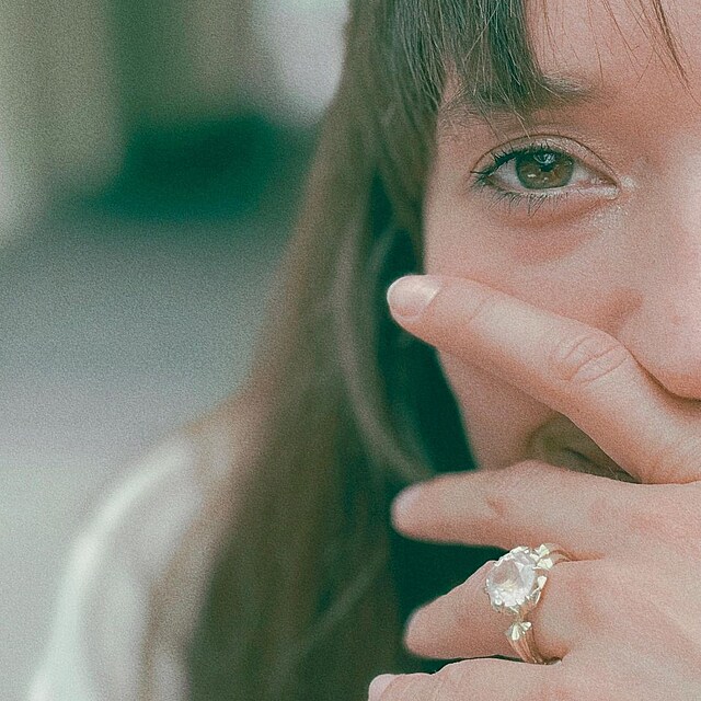 Tamara Klusov se pochlubila novm prstnkem.