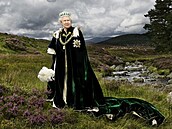 Tento portrét patil mezi královniny oblíbené. Skotské barvy na skotských...