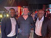 Vlevo fenomenální Nigerijec Jay-Jay Okocha, vpravo  ghanská legenda Tony...