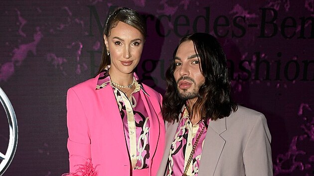 Taána Makarenko a Sam Dolce