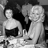 Jayne Mansfield a Sophia Loren
