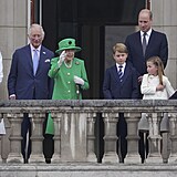 Královna Alžběta a její tři následníci trůnu.