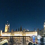 U v devt veer se nm Westminster zdl na dosah ruky, ale ekaly ns je ti...