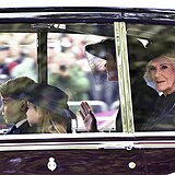 Princezna z Walesu Kate, královna-manželka Camilla, budoucí král George a...