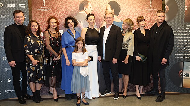Hereck delegace na slavnostn premie snmku Slovo v kin Lucerna