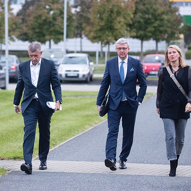 Andrej Babi si zatm pochvaluje vsledky voleb, pedevm do Sentu postoupilo...