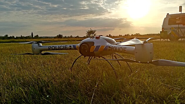 Dron Policie R