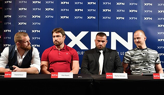 Petr Kareš ještě coby promotér XFN na tiskové konferenci.