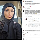 Lela schytala od lidí kritiku za propagování hidžábu v Íránu.