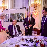 Miloš Zeman s Ursulou von der Leyenovou a Olafem Scholzem