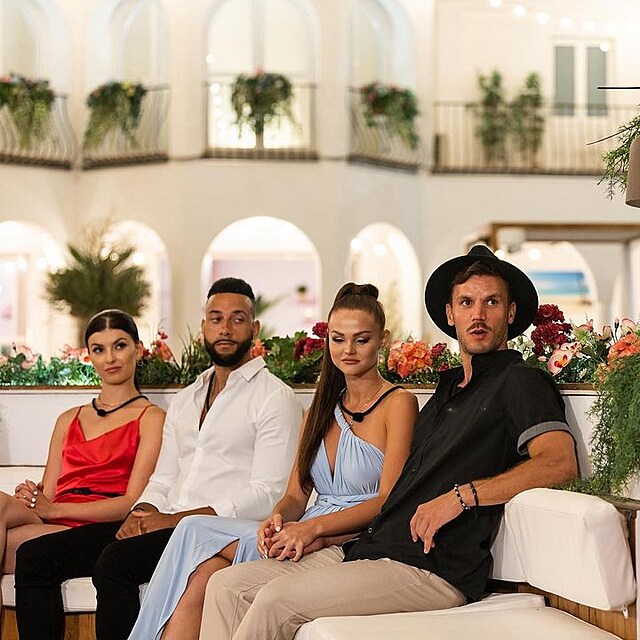 Hana D�dkov� tvo�� v Love Islandu p�r se sympa��kem Jakubem.