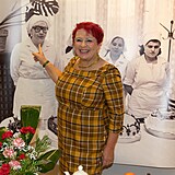 Mirka van Gils Slavíková na křtu své nové kuchařky