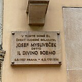 O životě skladatele Josefa Myslivečka, kterého ve filmu Il Boemo ztvárnil Vojta...
