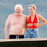 Boris Johnson zruil dovolenou a spch do Londna. Chce bt znovu premir.