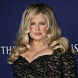 Stiflerova mma Jennifer Coolidge