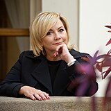 Alena Schillerov se opt obula do ministra financ Zbyka Stanjury.