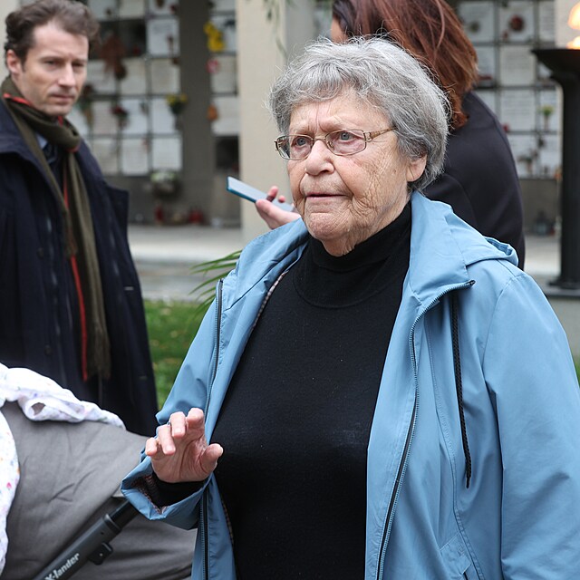 Lilian Malkina na rozlouen s Josefem Somrem (88) v praskch Stranicch