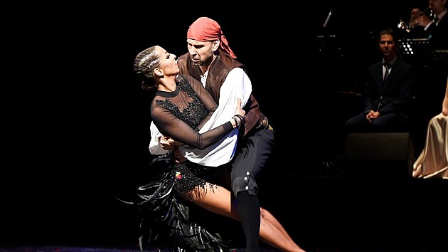 Nau�il se i t�ký �pan�lský tanec Paso doble.