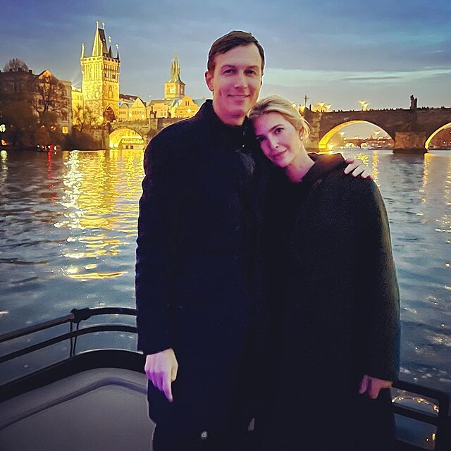 Ivanka Trumpov� s man�elem Jaredem na Vltav�