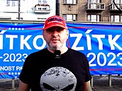 Zadluený dezinformátor Pavel Zítko by rád byl novým eským prezidentem.