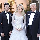 Trumpova dcera Tiffany si vzala pětadvacetiletého miliardáře.