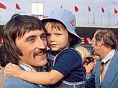 Antonín Panenka se svou dcerou v roce 1976.