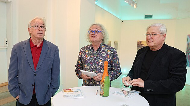 K�est knihy Kouzelný klí� od Richarda Bergmana (vpravo) podpo�ili i herce Ji�í...