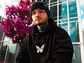 Influence�i, kte�í za�ínali na Asku