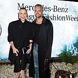 S herečkou Zuzanou Stivínovou obrážel vyhlášené módní akce.