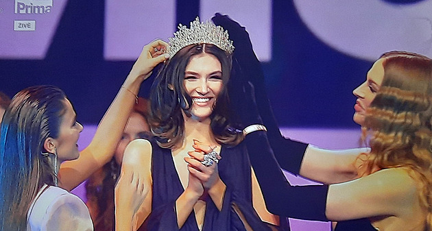 eská Miss Essens se stala Vanesa védová, devátenáctiletá studentka z Perova.